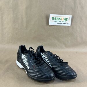 Umbro Indoor Soccer Shoes (Size US 5)